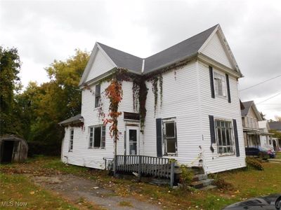 688 Main Street, House other with 4 bedrooms, 1 bathrooms and null parking in Conneaut OH | Image 3