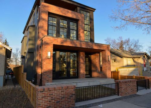 1222 8 Ave Se, Calgary, AB, T2G0M7 | Card Image