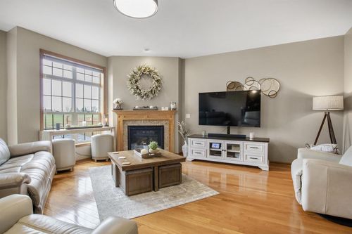 3-1028 20th St, Prairie Du Sac, WI, 53578-2113 | Card Image