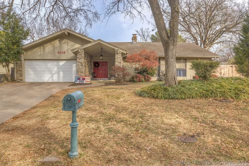 8209 College Pl, Tulsa, OK, 74137-1323 | Card Image