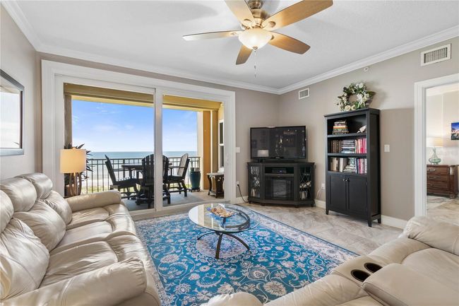 Large Open Living Room | Image 6