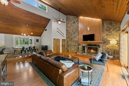 7545 Supinlick Ridge Rd, MOUNT JACKSON, VA, 22842 | Card Image