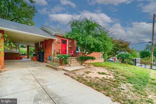 6716 Stockton Ln, HYATTSVILLE, MD, 20784-1451 | Card Image