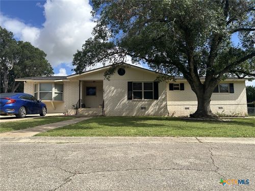 21 Ohio Avenue, New Braunfels, TX, 78130 | Card Image