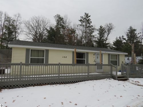 108 Arrowwood Dr, Prudenville, MI, 48651-9527 | Card Image