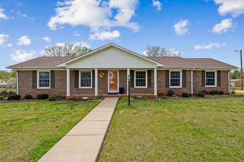 132 Crestview Dr, McMinnville, TN, 37110-3630 | Card Image