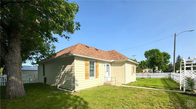 Side of Home | Image 5