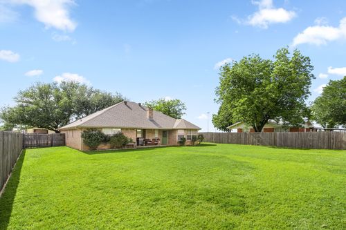 310 Centennial Pkwy, Henrietta, TX, 76365-2530 | Card Image