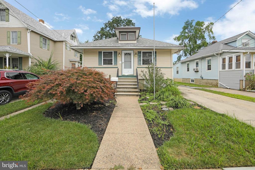Park Ave, Oaklyn, NJ 08107