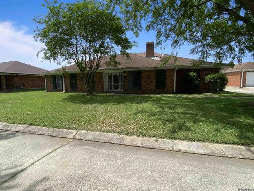 129 Belle Grove Dr, La Place, LA, 70068-5905 | Card Image