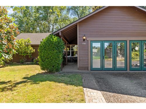 1940 Tarpon St, Eugene, OR, 97401 | Card Image