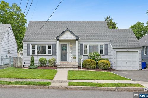 90 Columbia Ave, Nutley, NJ, 07110-2524 | Card Image