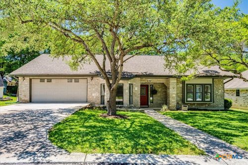 2132 Northcrest Dr, New Braunfels, TX, 78130-8323 | Card Image