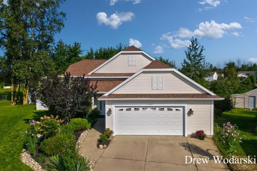 11561 Waterford Court, Holland Twp, MI, 49424 | Card Image