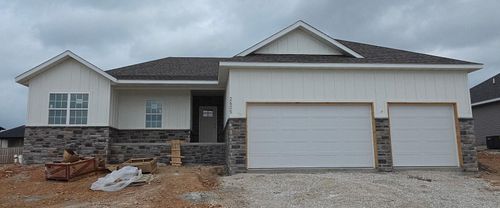 2605 W Webb Rd, Ozark, MO, 65721-4312 | Card Image