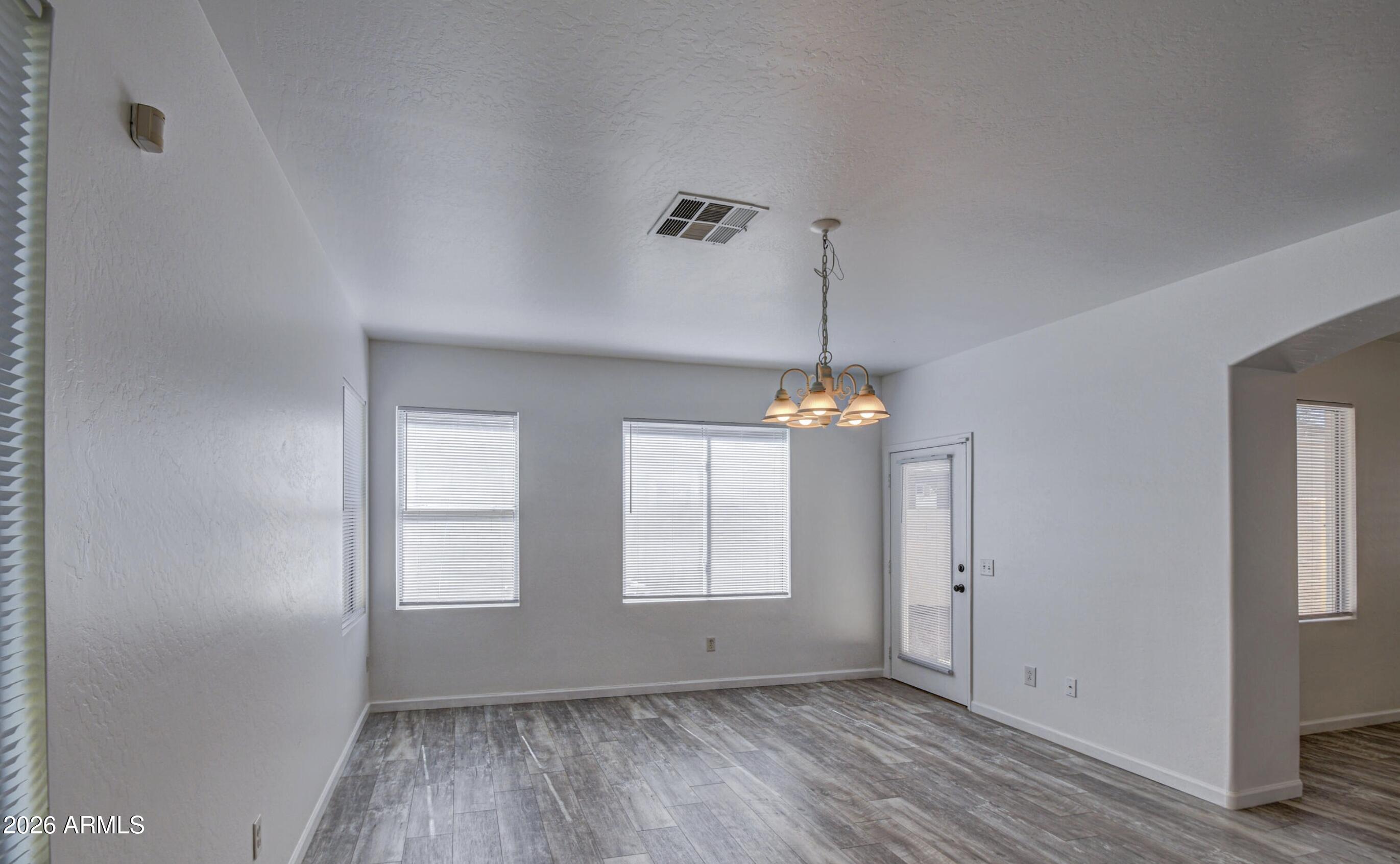 Residential Lease in Avondale 4