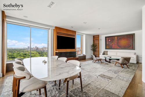 33a-106 Central Park S, New York, NY, 10019-1579 | Card Image