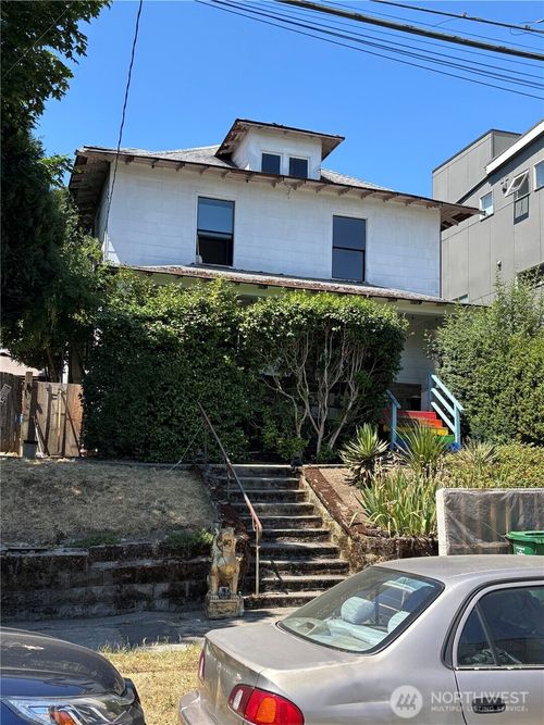4309 Evanston Ave N, Seattle, WA, 98103-7208 | Card Image
