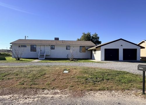 2851 Goldrush St, Pahrump, NV, 89048-6236 | Card Image