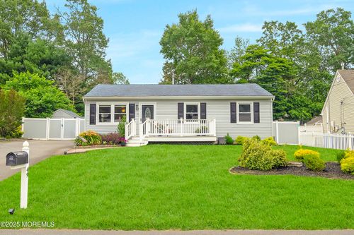 49 Anchor Ave, Manahawkin, NJ, 08050-2604 | Card Image