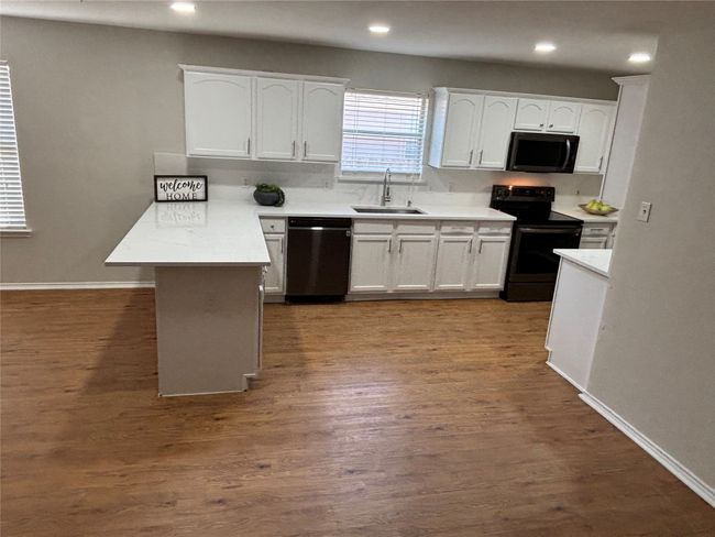 4026 Red Rock Dr, House other with 4 bedrooms, 2 bathrooms and null parking in Heartland TX | Image 11