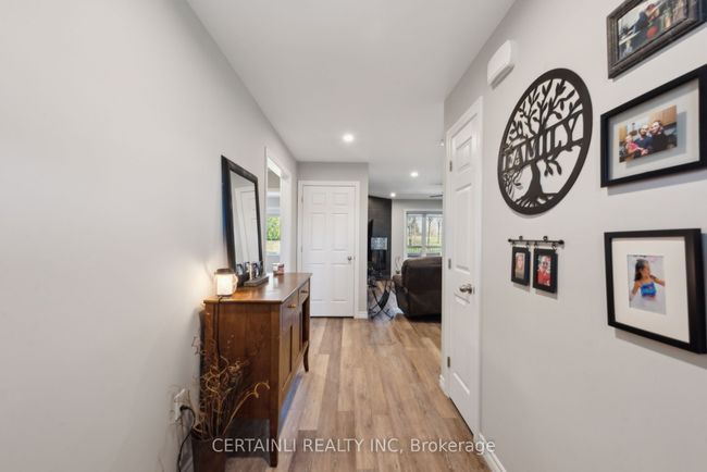 8924 Morris St, House other with 3 bedrooms, 3 bathrooms and 6 parking in Iona Station ON | Image 6