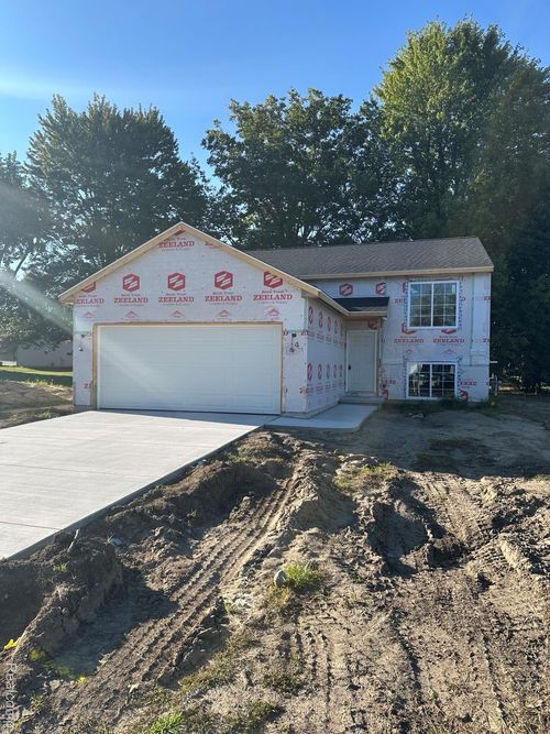 209 Kingsberry Ct, Blissfield, MI, 49228-1255 | Card Image