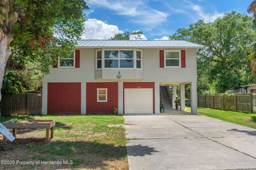 8158 River Point Dr, Weeki Wachee, FL, 34607-1357 | Card Image