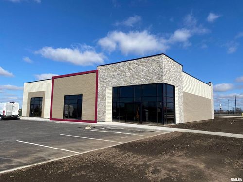 6798-6792-6798 Friendship Path, Bettendorf, IA, 52722-4892 | Card Image