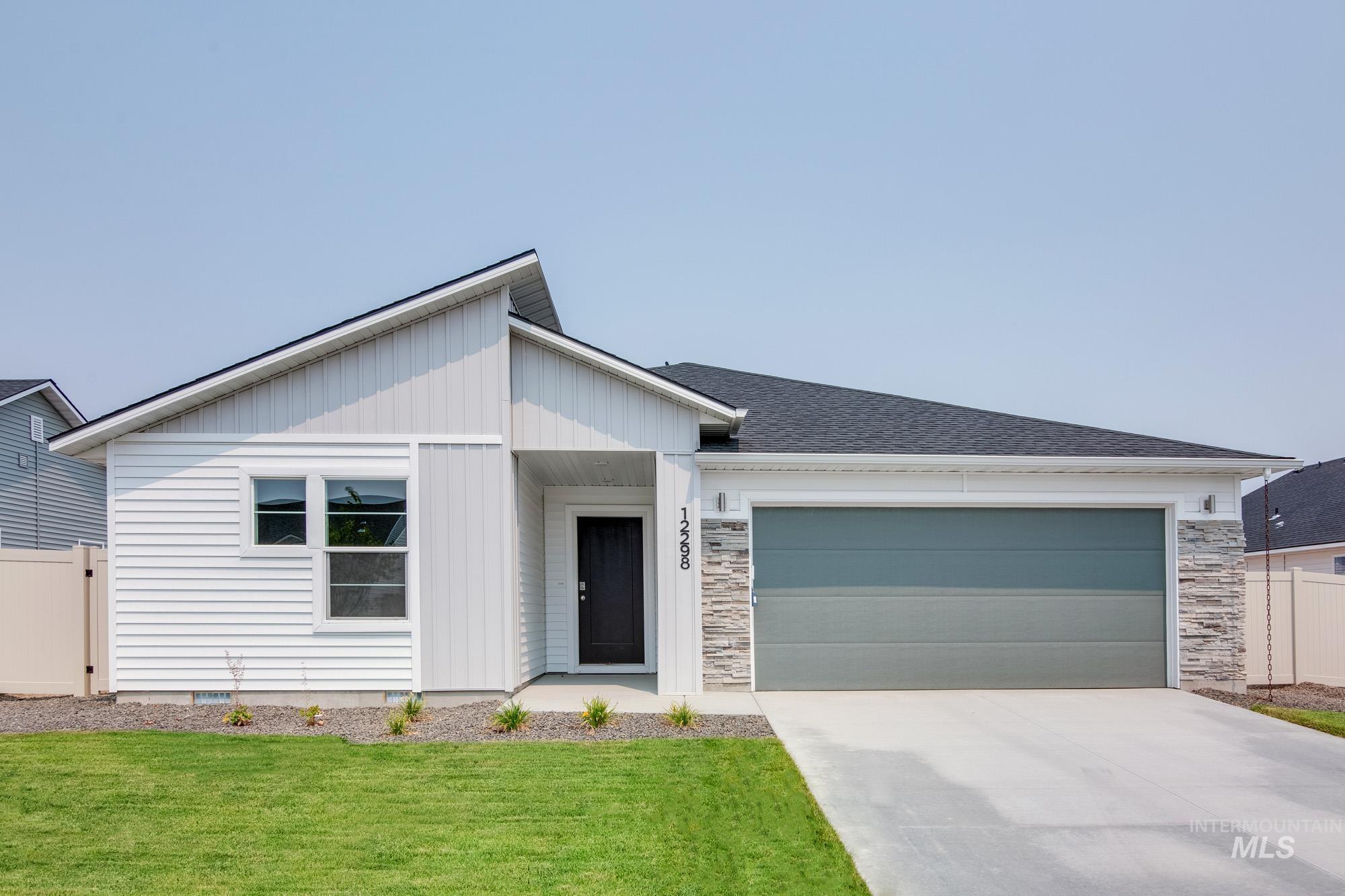 Genevieve St, Caldwell, ID 83607