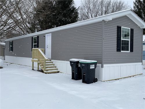 50 Brookside Estates Dr, Jamestown, NY, 14701-9275 | Card Image