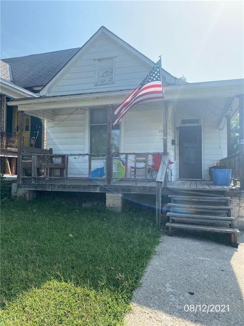 2325 Fairmount Ave, Kansas City, MO, 64108-2248 | Card Image