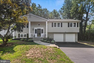 4 Huron Way, House other with 4 bedrooms, 3 bathrooms and null parking in LAWRENCE TOWNSHIP NJ | Image 1