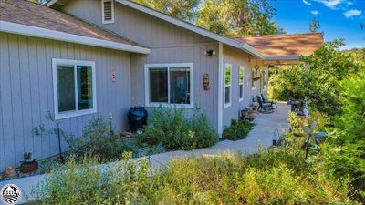 22729 Upper Quail Mine Road, House other with 3 bedrooms, 2 bathrooms and 2 parking in Sonora CA | Image 3