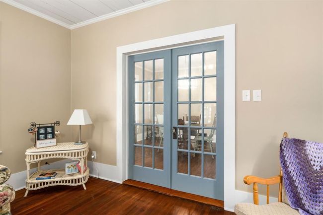 1501 S Austin St, House other with 2 bedrooms, 2 bathrooms and 2 parking in Brenham TX | Image 5