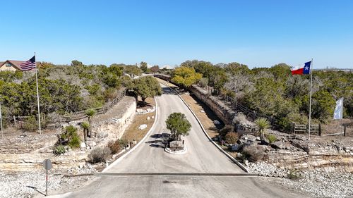 171 County Road 2814, Mico, TX, 78056-5073 | Card Image