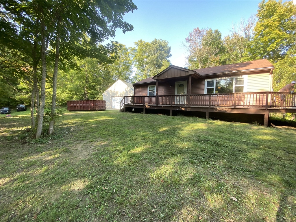 Breen Rd, Hardwick, MA 01037