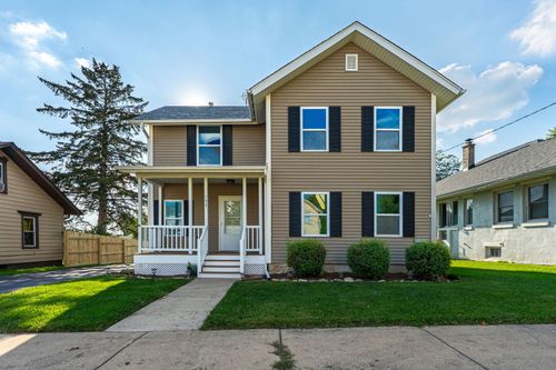 133 S View St, Hinckley, IL, 60520-9774 | Card Image