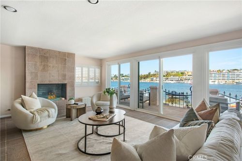 426 Via Lido Nord, Newport Beach, CA, 92663-4927 | Card Image