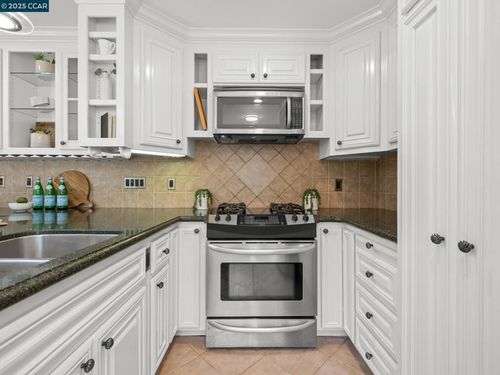 apt-17-200 El Dorado Ave, Danville, CA, 94526-3844 | Card Image