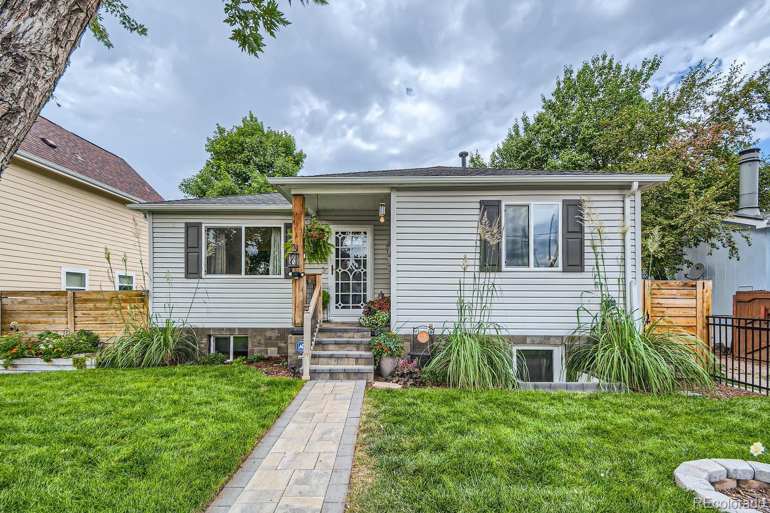 Logan St, Englewood, CO 80113