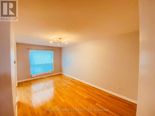 668A Butternut Ave, Waterloo, ON, N2V2L1 | Card Image