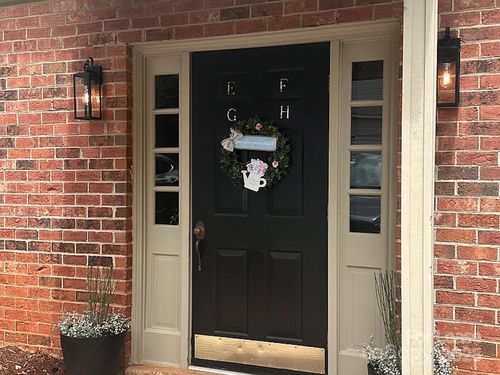 apt-f-5925 Quail Hollow Rd, Charlotte, NC, 28210-5001 | Card Image
