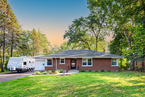 33 Briarwood Ln, Palatine, IL, 60067-7401 | Card Image