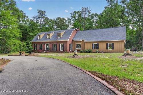 91189 Highway 42, Richton, MS, 39476-8943 | Card Image