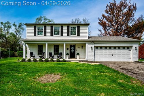 16956 Lauderdale Ave, Beverly Hills, MI, 48025-5549 | Card Image