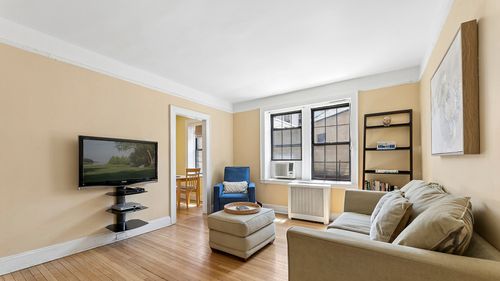 a3-68-12 Burns St, Forest Hills, NY, 11375-5078 | Card Image