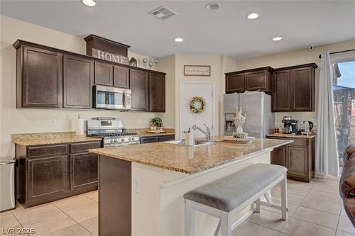 3924 Juanita May Ave, North Las Vegas, NV, 89032-8956 | Card Image