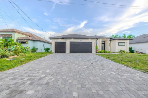 920 Se 5th Ter, Cape Coral, FL, 33990-5625 | Card Image