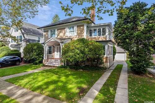 53 Ontario Rd, Bellerose Village, NY, 11001-4116 | Card Image